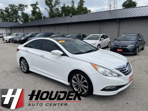 White 2014 Hyundai Sonata Limited for sale in Marion, IA