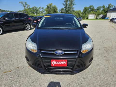 Photos of 2014 Ford Focus SE for sale in Marion, IA at Houdek Auto Center