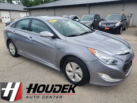 Gray 2015 Hyundai Sonata Hybrid for sale in Marion, IA