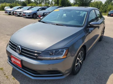 More photos of 2017 Volkswagen Jetta 1.4T SE at Houdek Auto Center, IA