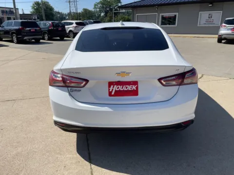More photos of 2020 Chevrolet Malibu LT at Houdek Auto Center, IA