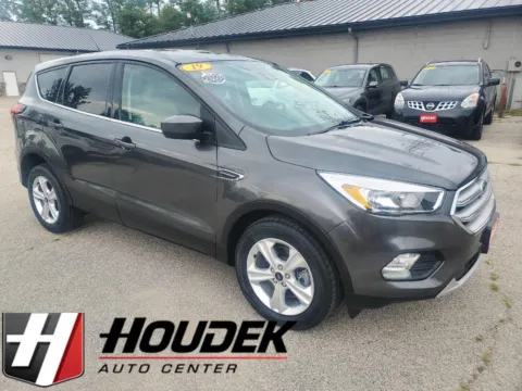 Gray 2019 Ford Escape SE for sale in Marion, IA