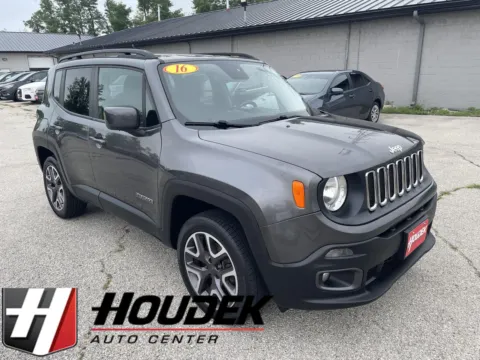 Gray 2016 Jeep Renegade Latitude for sale in Marion, IA