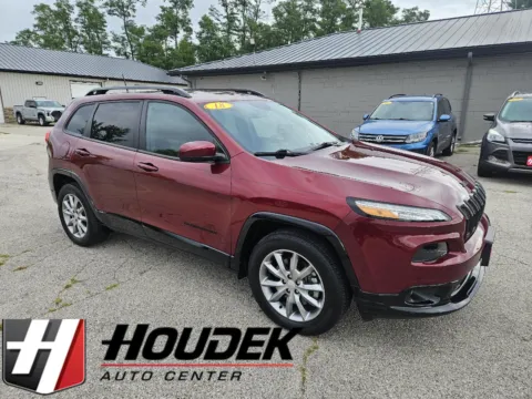 Red 2018 Jeep Cherokee Latitude Tech Connect for sale in Marion, IA
