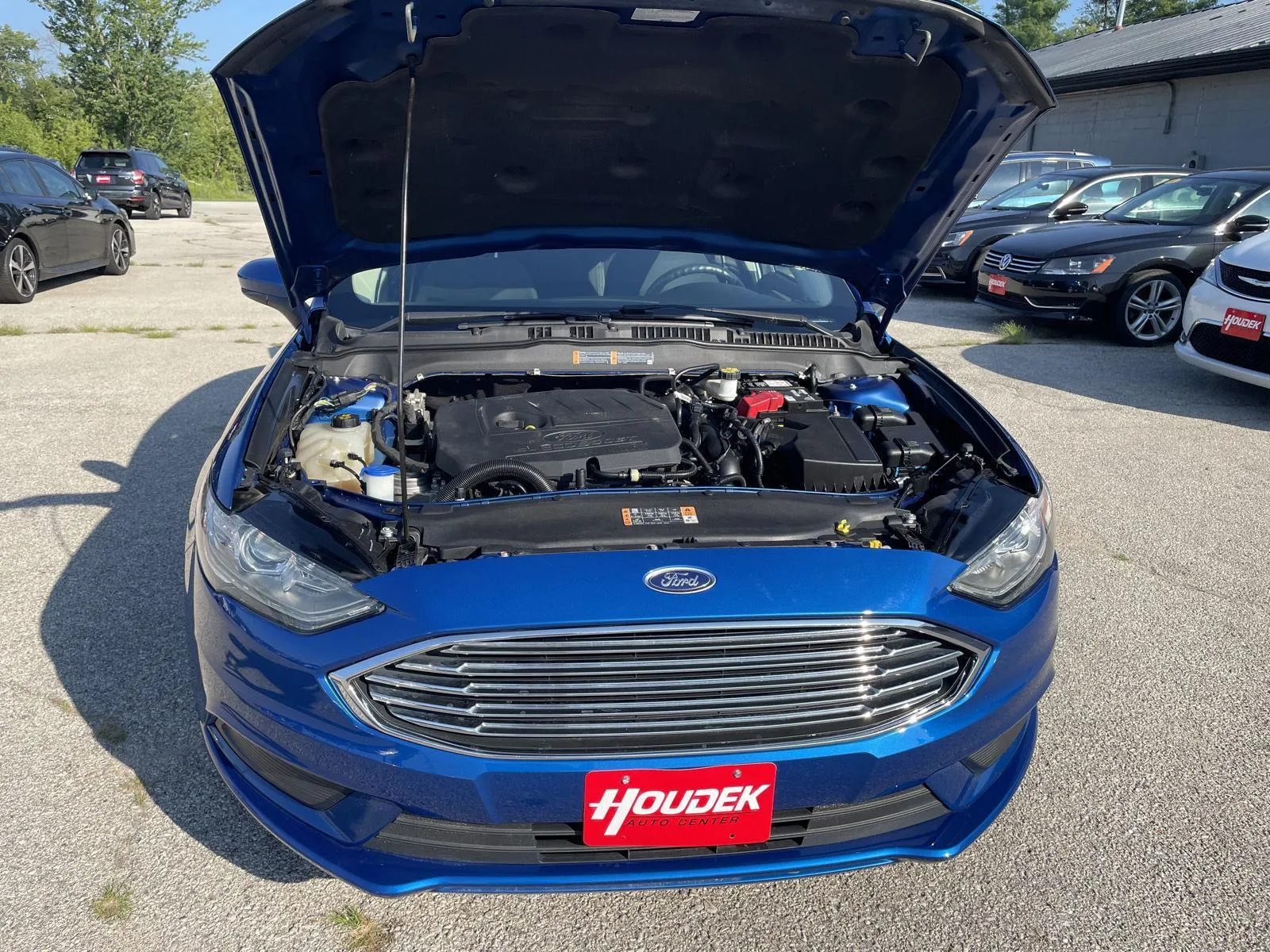 2018 Ford Fusion SE photo 2