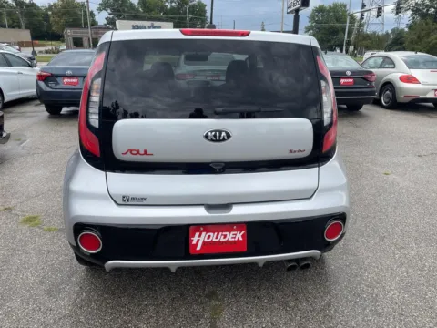 More photos of 2019 Kia Soul ! at Houdek Auto Center, IA
