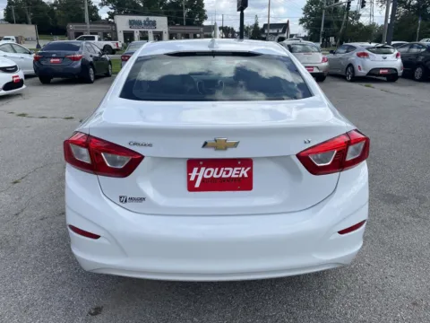 More photos of 2016 Chevrolet Cruze LT at Houdek Auto Center, IA