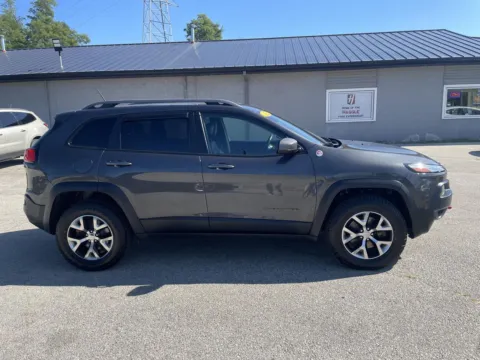 More photos of 2015 Jeep Cherokee Trailhawk at Houdek Auto Center, IA