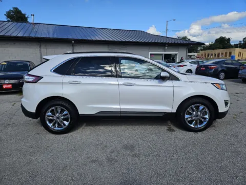 More photos of 2015 Ford Edge SEL at Houdek Auto Center, IA
