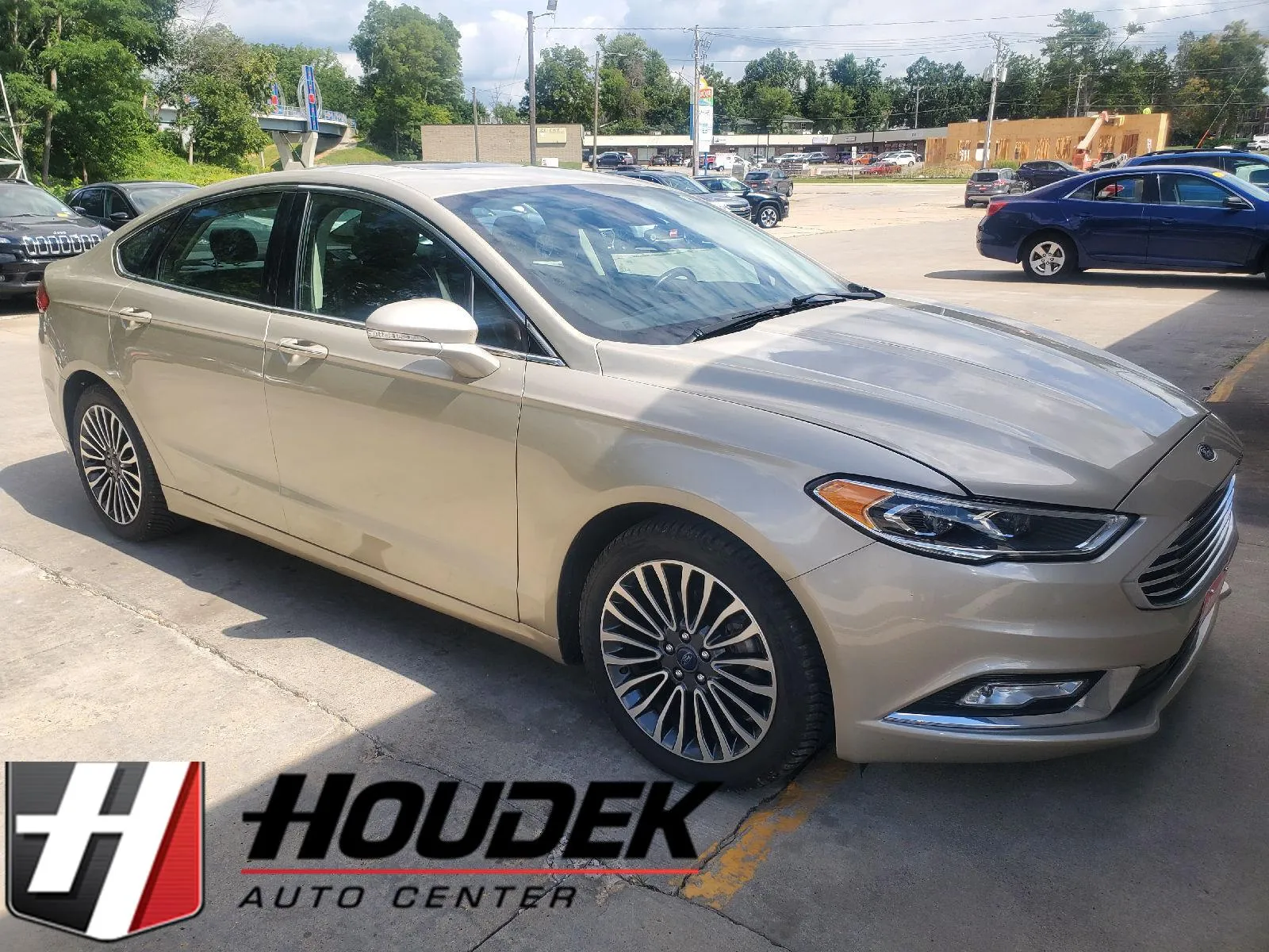 White 2017 Ford Fusion SE for sale in Marion, IA