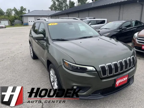 Green 2019 Jeep Cherokee Latitude for sale in Marion, IA