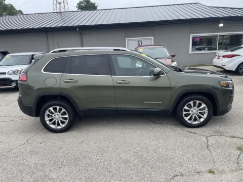 Photos of 2019 Jeep Cherokee Latitude for sale in Marion, IA at Houdek Auto Center