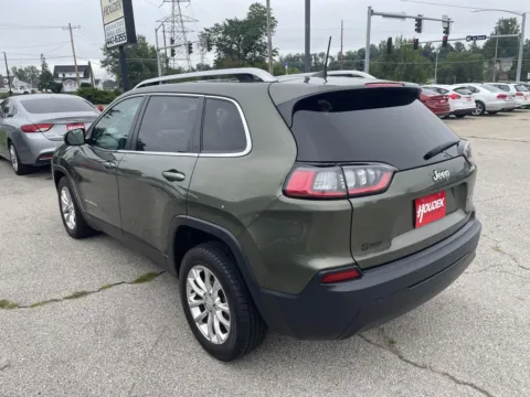 More photos of 2019 Jeep Cherokee Latitude at Houdek Auto Center, IA