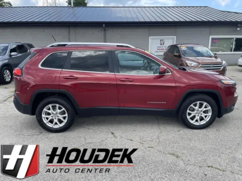 Red 2014 Jeep Cherokee Latitude for sale in Marion, IA