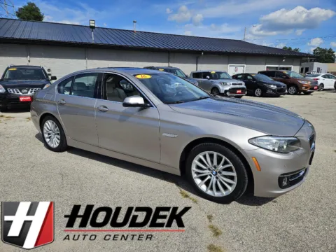 Silver 2016 BMW 5 Series 528i xDrive for sale in Marion, IA