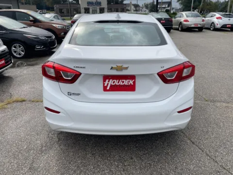 More photos of 2017 Chevrolet Cruze LT at Houdek Auto Center, IA