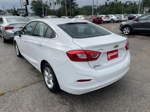 More photos of 2017 Chevrolet Cruze LT at Houdek Auto Center, IA