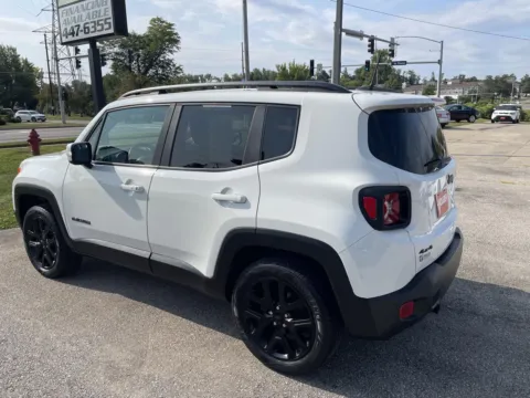More photos of 2018 Jeep Renegade Altitude at Houdek Auto Center, IA