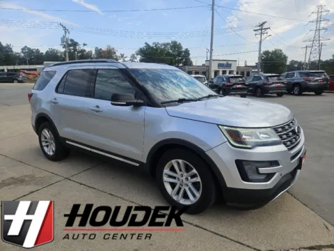 Silver 2016 Ford Explorer XLT for sale in Marion, IA