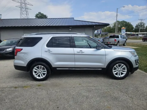 More photos of 2016 Ford Explorer XLT at Houdek Auto Center, IA