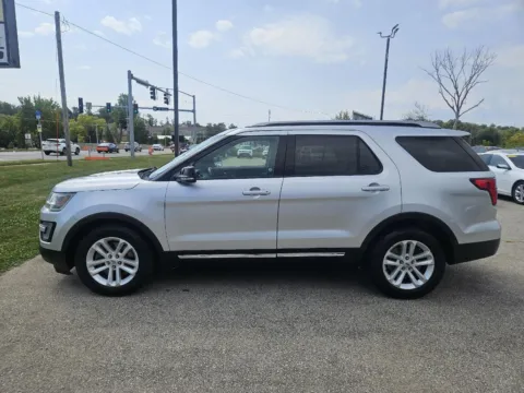 More photos of 2016 Ford Explorer XLT at Houdek Auto Center, IA