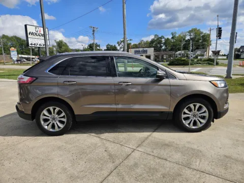 More photos of 2019 Ford Edge Titanium at Houdek Auto Center, IA