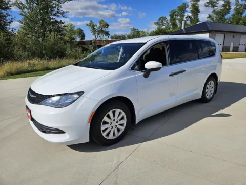 Another view of 2018 Chrysler Pacifica L for sale in Marion, IA at Houdek Auto Center