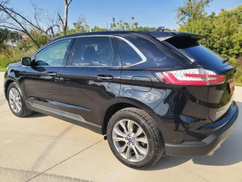 More photos of 2019 Ford Edge Titanium at Houdek Auto Center, IA