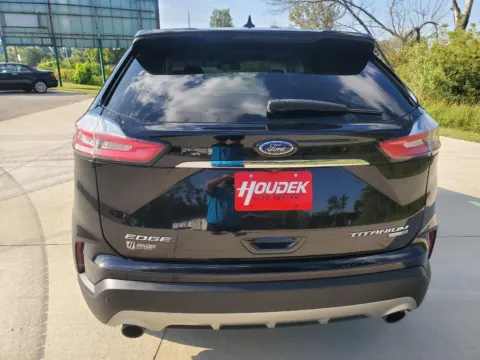 More photos of 2019 Ford Edge Titanium at Houdek Auto Center, IA
