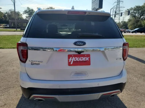 More photos of 2016 Ford Explorer Limited at Houdek Auto Center, IA