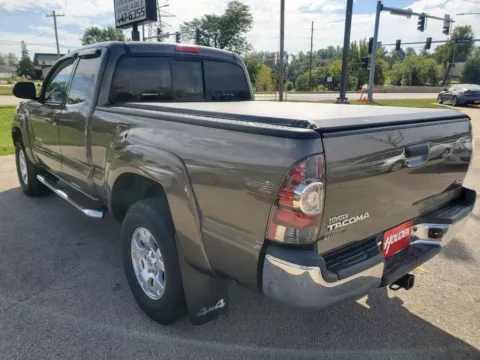 More photos of 2012 Toyota Tacoma Access Cab 4WD at Houdek Auto Center, IA