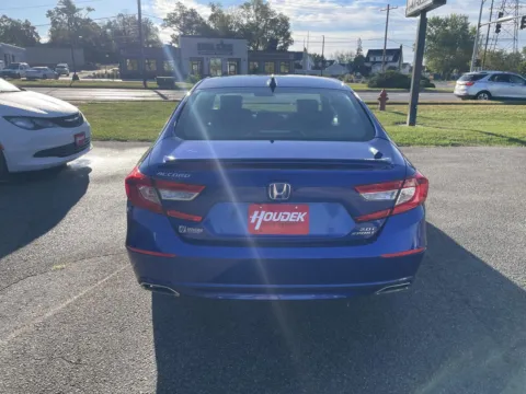 More photos of 2019 Honda Accord Sedan Sport 2.0T at Houdek Auto Center, IA