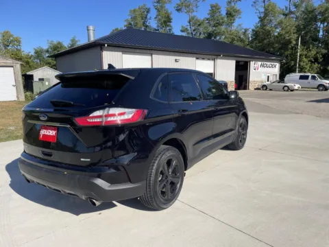 Another view of 2019 Ford Edge SE for sale in Marion, IA at Houdek Auto Center