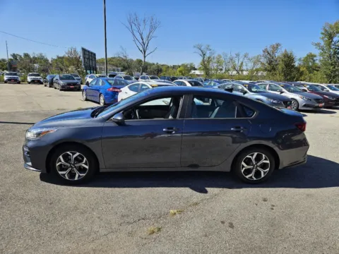 More photos of 2019 Kia Forte LXS at Houdek Auto Center, IA