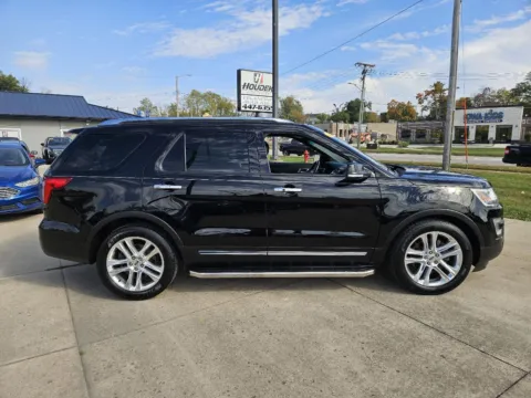 More photos of 2017 Ford Explorer Limited at Houdek Auto Center, IA