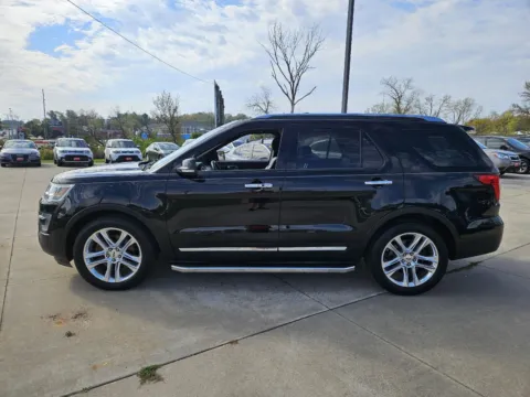 More photos of 2017 Ford Explorer Limited at Houdek Auto Center, IA