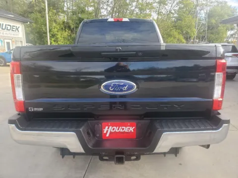 More photos of 2019 Ford Super Duty F-250 SRW XL at Houdek Auto Center, IA