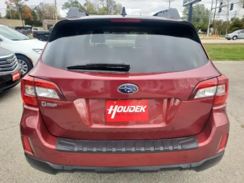 More photos of 2016 Subaru Outback 2.5i Limited at Houdek Auto Center, IA