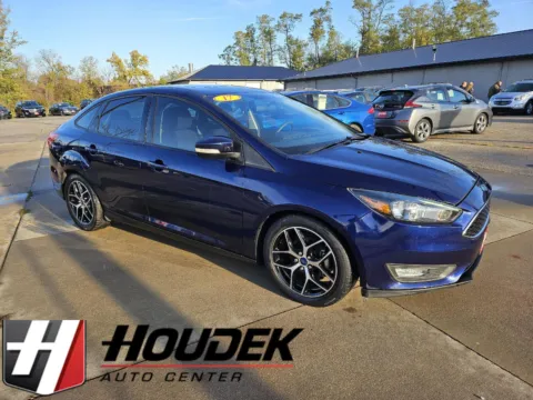 Blue 2017 Ford Focus SEL for sale in Marion, IA