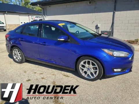 Blue 2015 Ford Focus SE for sale in Marion, IA