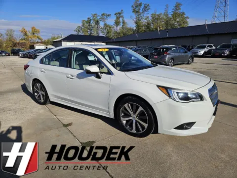 White 2017 Subaru Legacy Limited for sale in Marion, IA