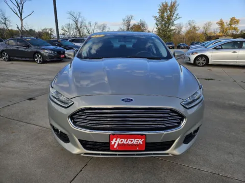 Photos of 2015 Ford Fusion SE for sale in Marion, IA at Houdek Auto Center