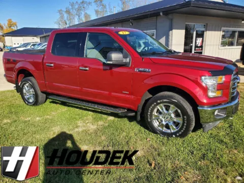 Red 2017 Ford F-150 XLT for sale in Marion, IA