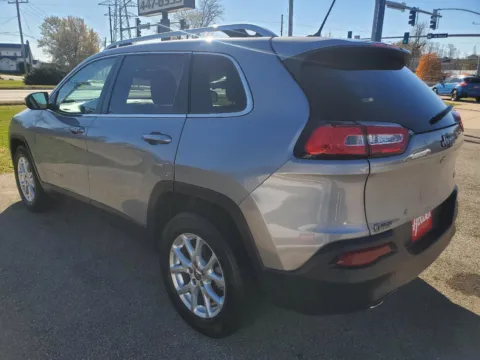 More photos of 2014 Jeep Cherokee Latitude at Houdek Auto Center, IA