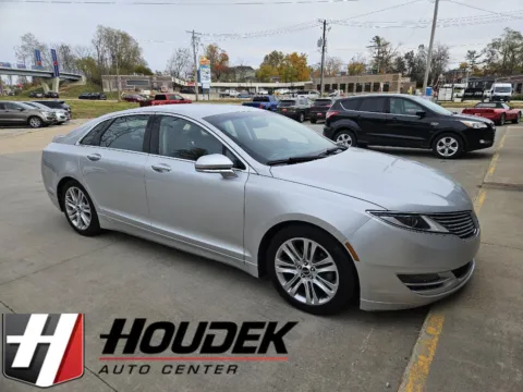 Silver 2015 Lincoln MKZ AWD for sale in Marion, IA
