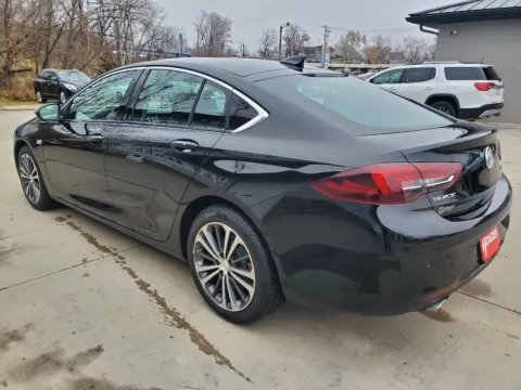 More photos of 2018 Buick Regal Sportback Essence at Houdek Auto Center, IA