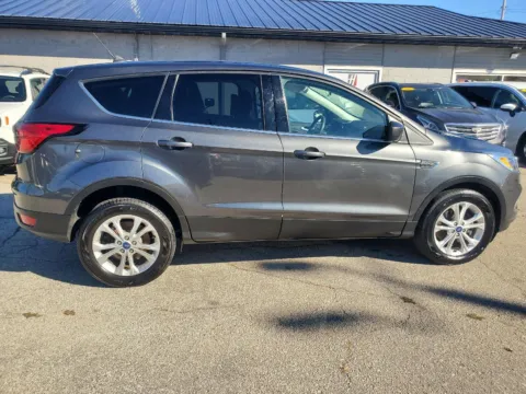 More photos of 2019 Ford Escape SE at Houdek Auto Center, IA