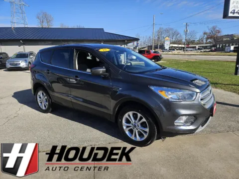Gray 2019 Ford Escape SE for sale in Marion, IA