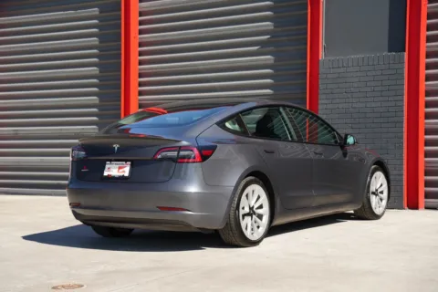 More photos of 2021 Tesla Model 3 Standard Range Plus at Gravity Autos Hollywood, FL