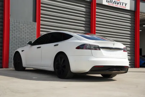 More photos of 2022 Tesla Model S at Gravity Autos Hollywood, FL